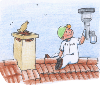 Atmo assis sur un toit mesure la pollution de l'air grace à un capteur